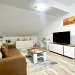 Elegance Apartment *