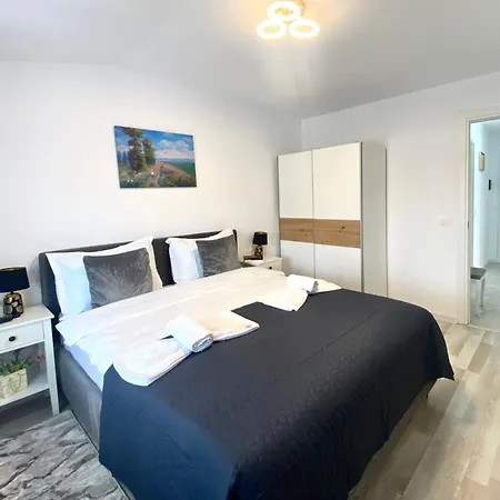 Apartment Elegance *