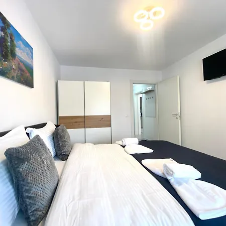 Elegance Apartment *