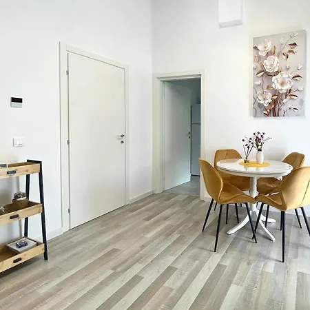 Elegance Apartment *