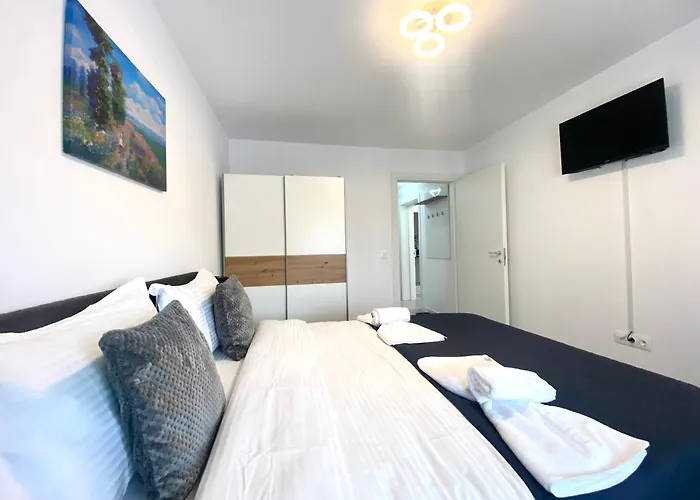 Elegance Apartment *